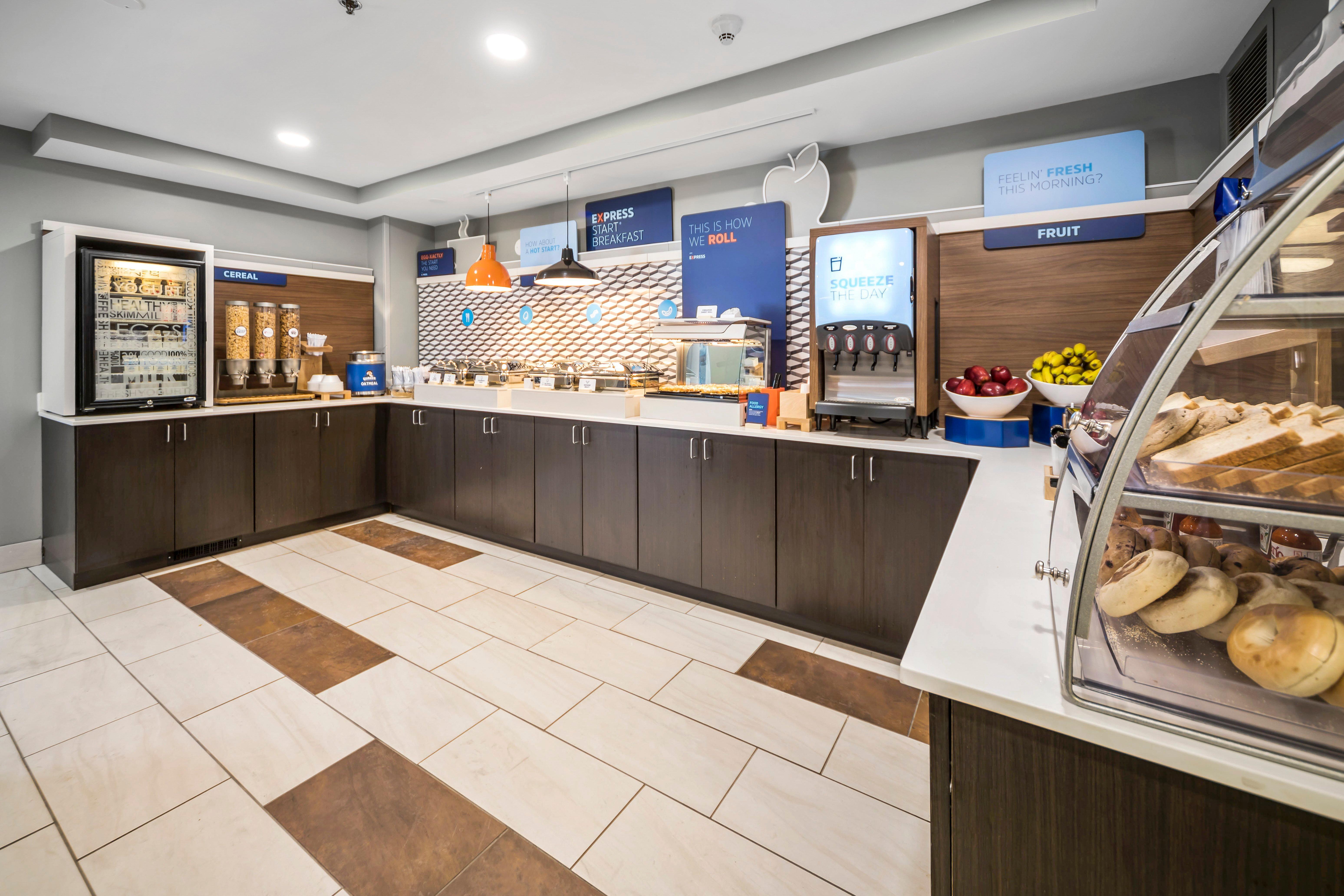Holiday Inn Express Chicago Northwest-Vernon Hills By Ihg Exteriör bild
