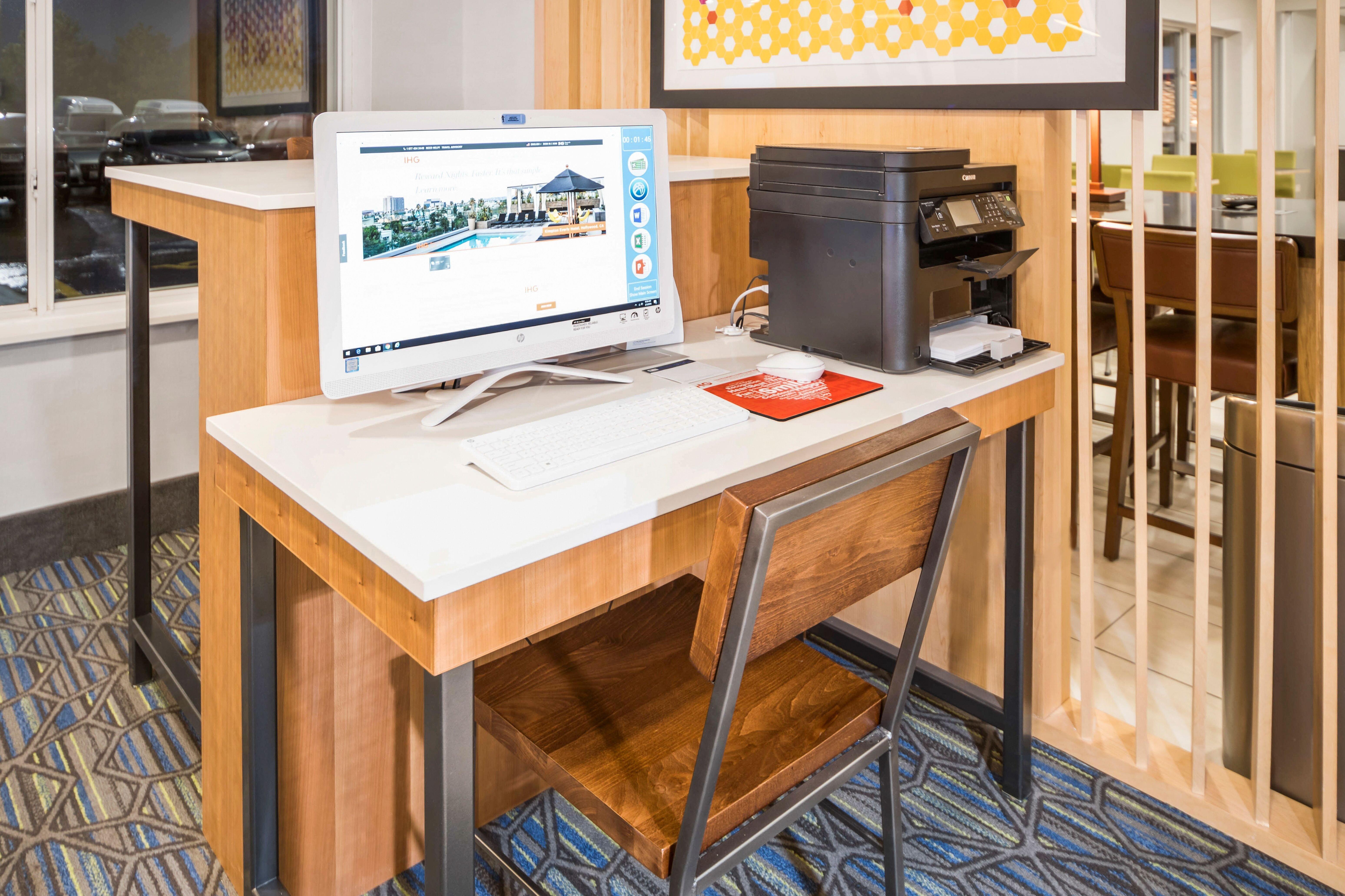Holiday Inn Express Chicago Northwest-Vernon Hills By Ihg Exteriör bild