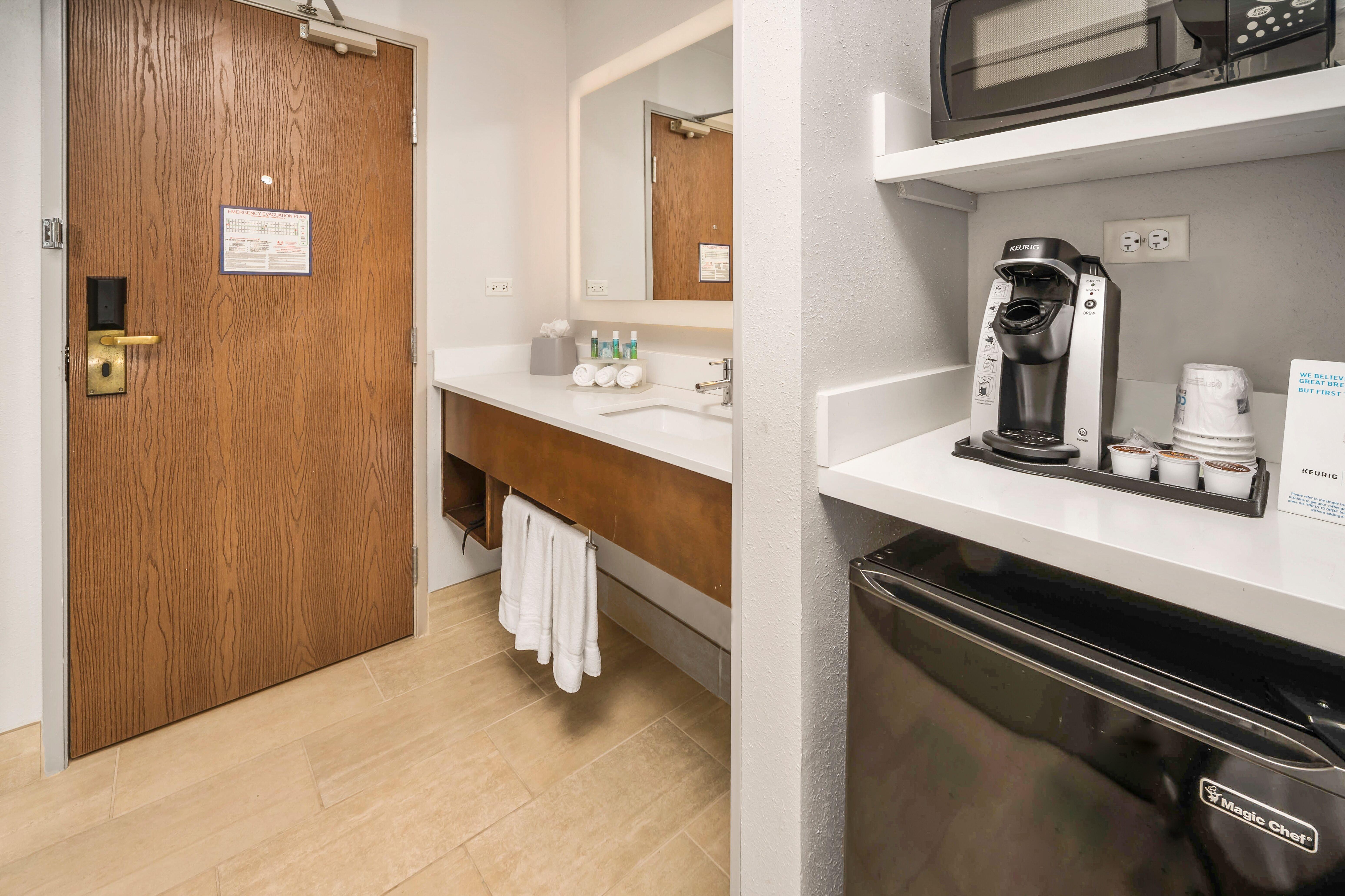 Holiday Inn Express Chicago Northwest-Vernon Hills By Ihg Exteriör bild