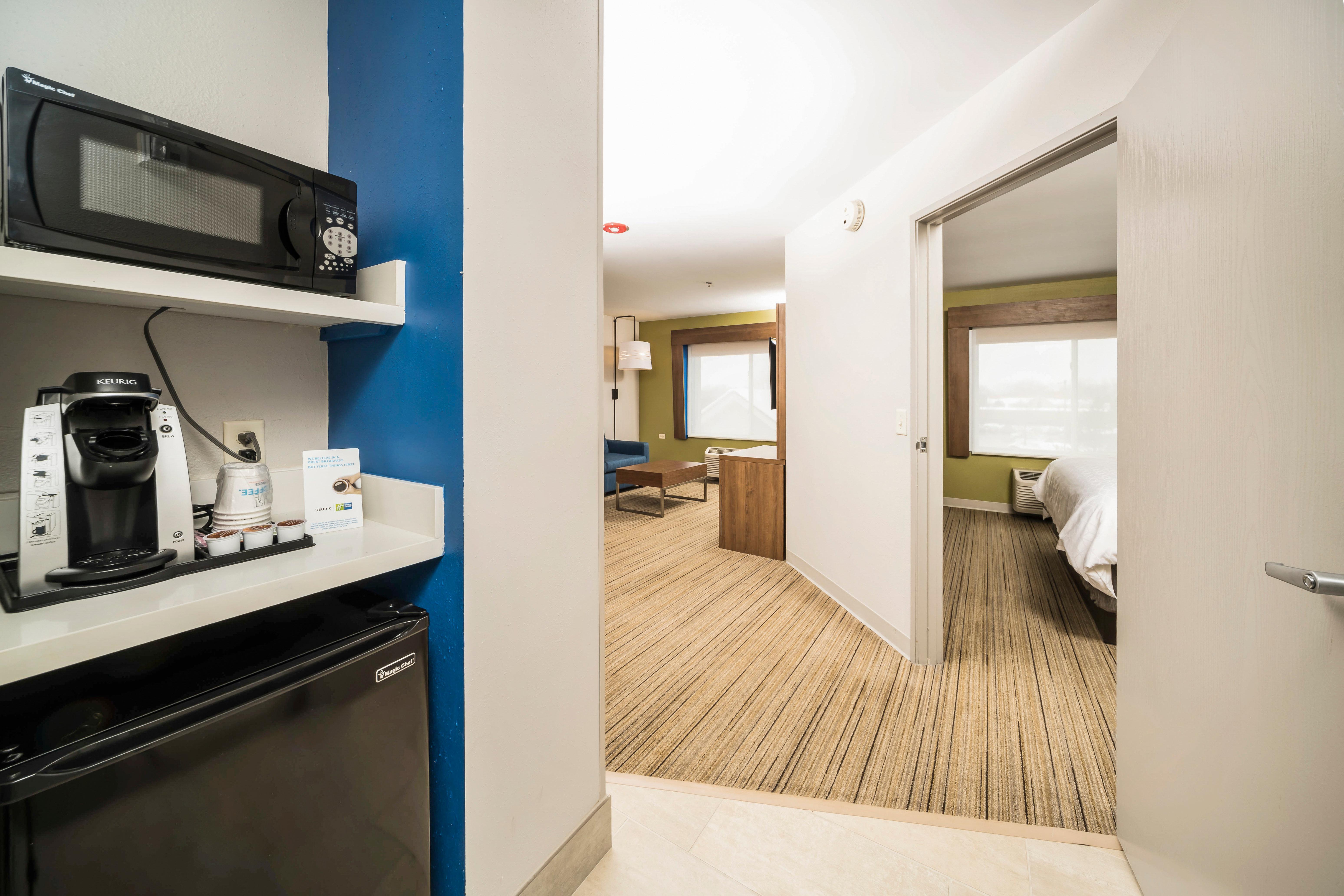 Holiday Inn Express Chicago Northwest-Vernon Hills By Ihg Exteriör bild