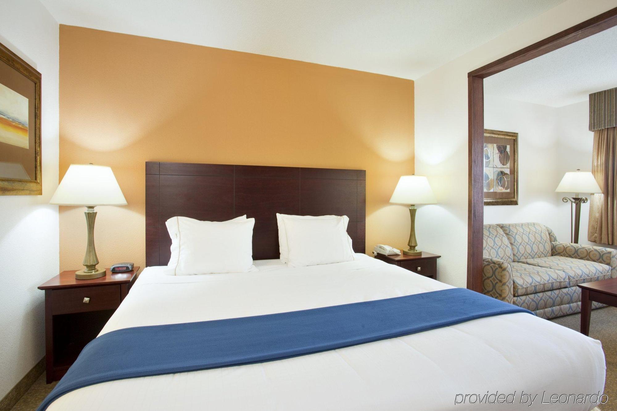 Holiday Inn Express Chicago Northwest-Vernon Hills By Ihg Rum bild