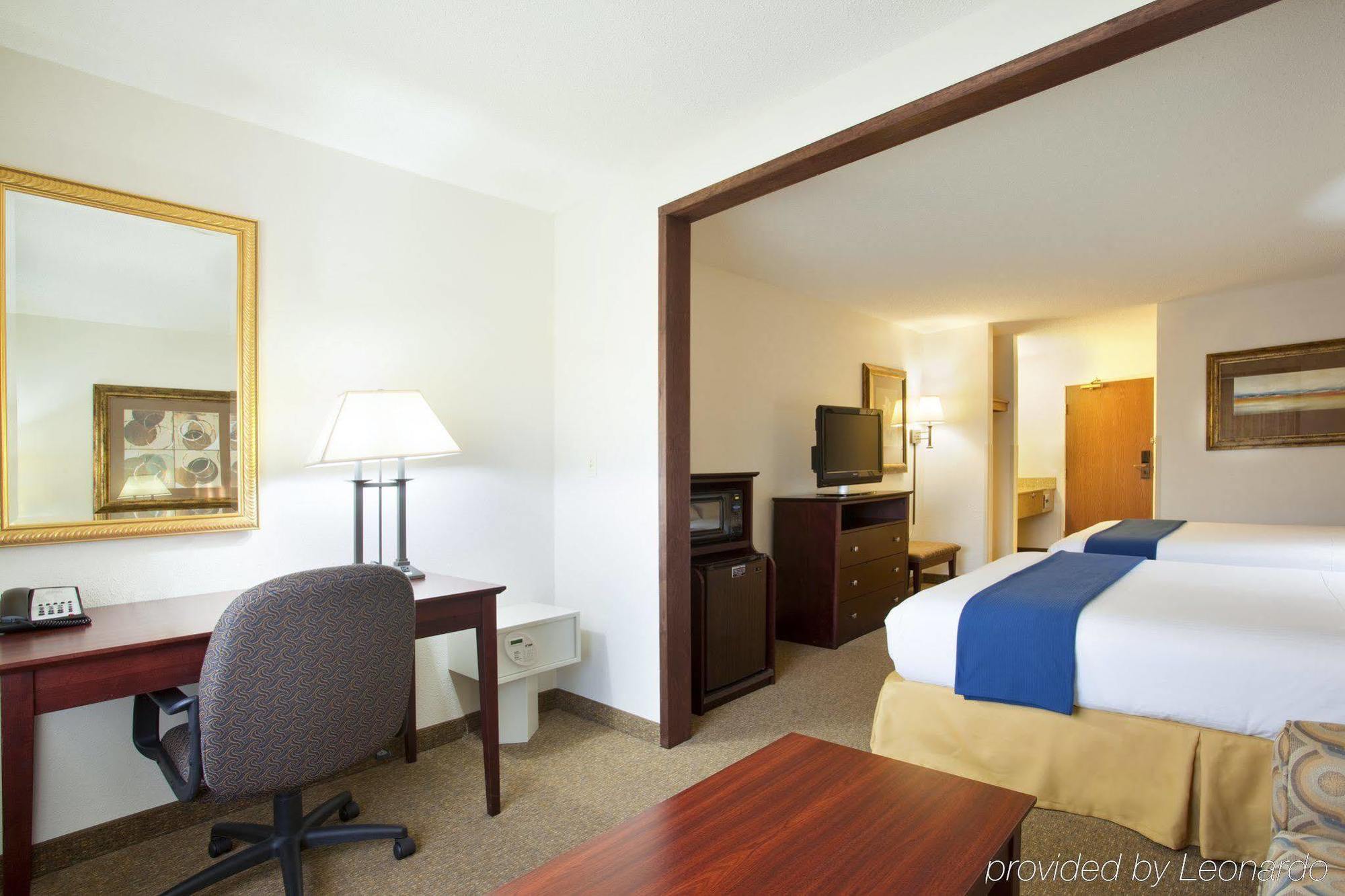 Holiday Inn Express Chicago Northwest-Vernon Hills By Ihg Rum bild